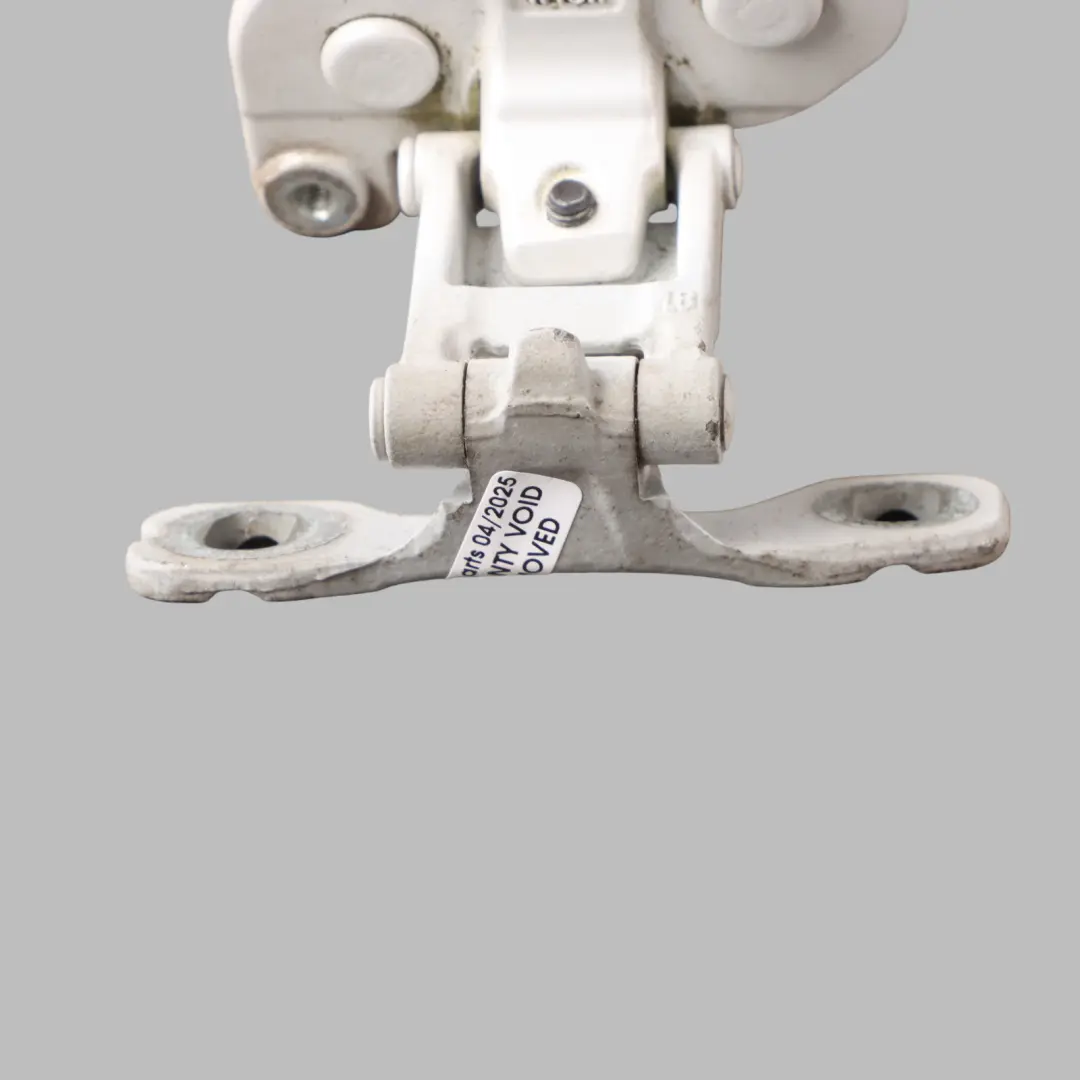Hinge BMW E81 E84 E87 Trunk Lid Right O/S Mineral White - A96 to Tailgate with Part number 7067220 Tailgate Hinge BMW E81 E84 E87 Trunk Lid Right O/S Mineral White - A96 - SKU 7067220-MW - Part number 7067220