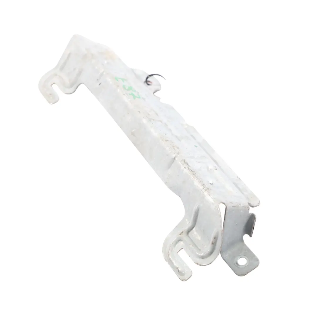 Staffa maniglia posteriore destra titre per BMW 1 E81 E87 E87N con numero di parte 51167119420 BMW 1 E81 E87 E87N Staffa maniglia posteriore destra titre - SKU 7119420 - Numero di parte 51167119420