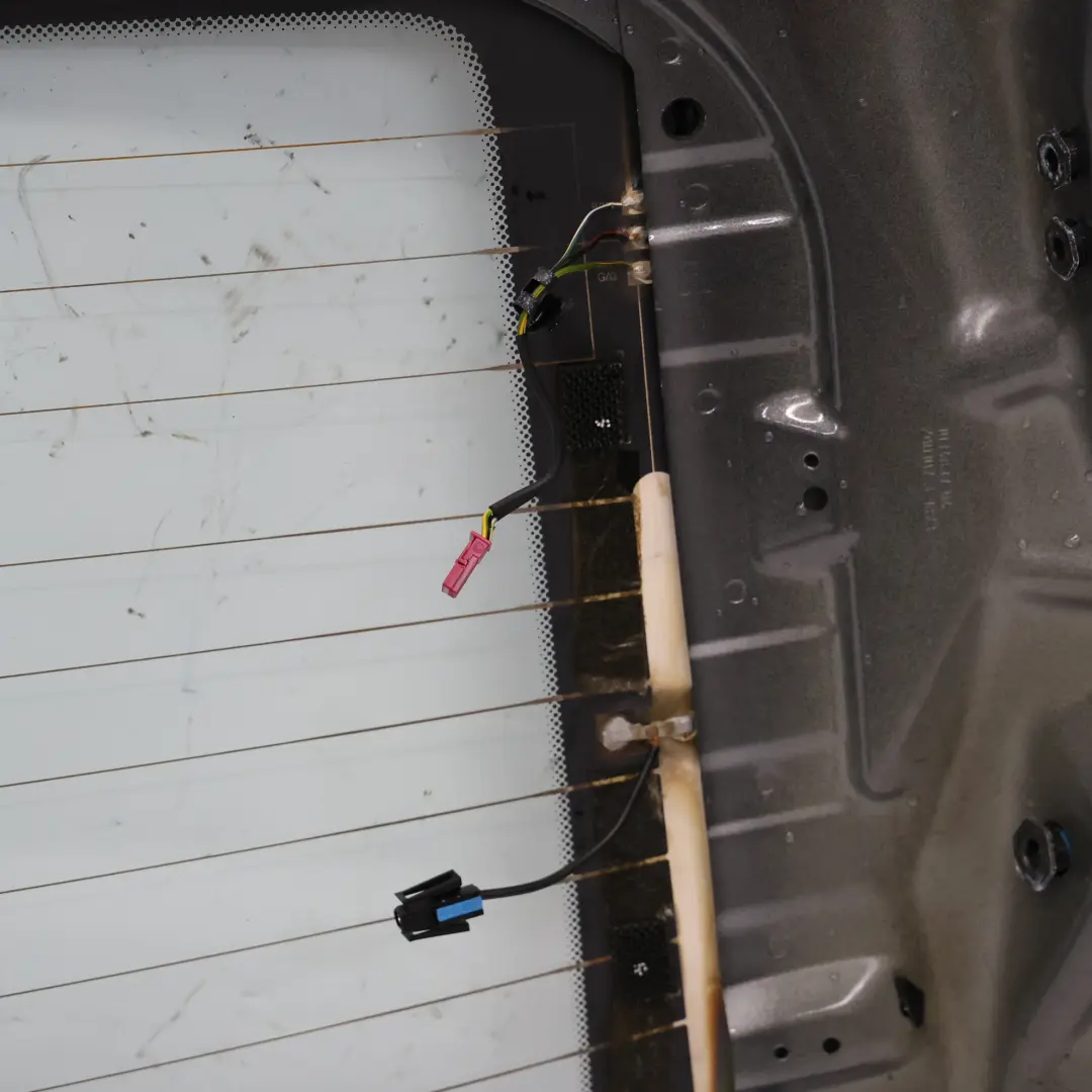 Window BMW E93 F33 Folding Top Hardtop Roof Shell Spacegrau Grey - A52 to Rear with Part number 7128754 Rear Window BMW E93 F33 Folding Top Hardtop Roof Shell Spacegrau Grey - A52 - SKU 7128754-SCG - Part number 7128754