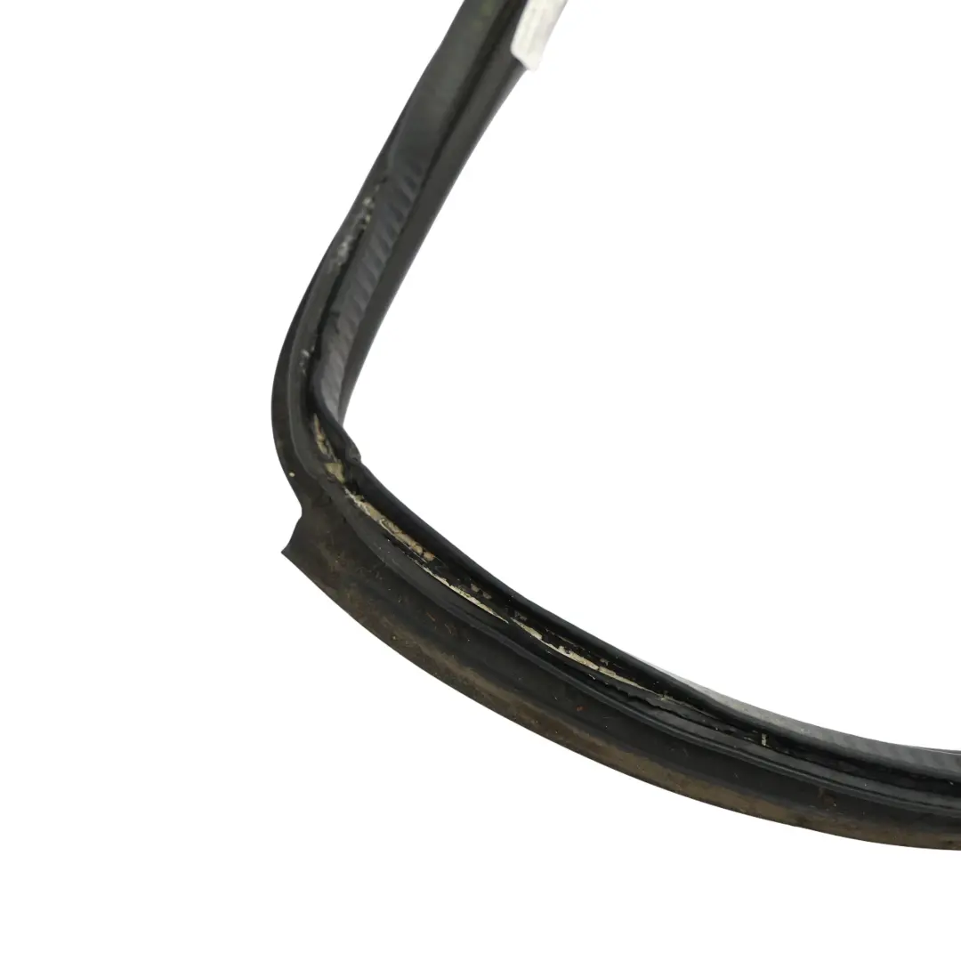 Trunk Windscreen Window Glass Seal Rubber Gasket to BMW E91 Rear with Part number 7130769 BMW E91 Rear Trunk Windscreen Window Glass Seal Rubber Gasket - SKU 7130769 - Part number 7130769