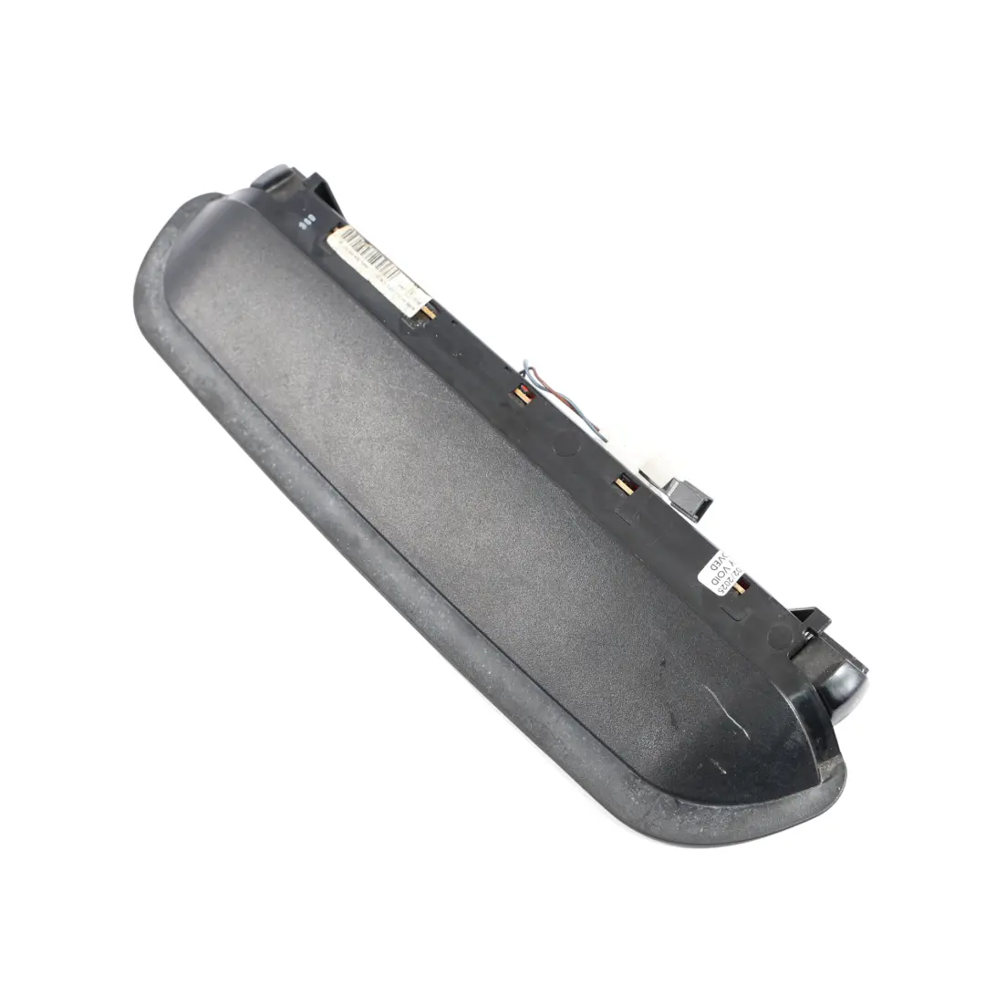 Tercera Luz De Freno Luz De Freno Gris para BMW E90 E90N con número de pieza 7145519 BMW E90 E90N Tercera Luz De Freno Luz De Freno Gris - SKU 7145519 - Número de pieza 7145519