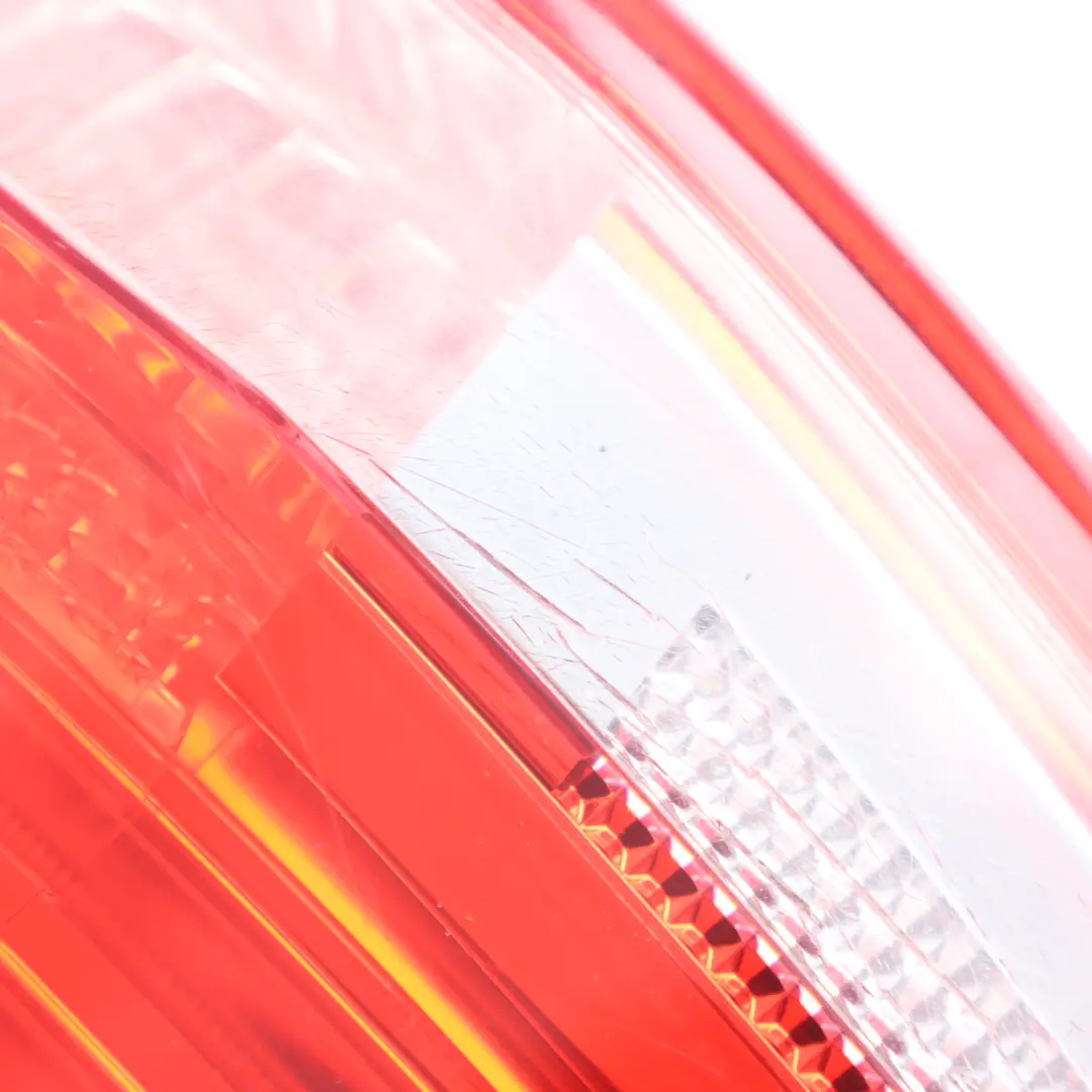 Feu Arrière BMW E93 Panneau Garniture Lampe Panneau Latéral Gauche pour à propos du numéro de pièce 7162301 Feu Arrière BMW E93 Panneau Garniture Lampe Panneau Latéral Gauche - SKU 7162301-2 - Numéro de pièce 7162301