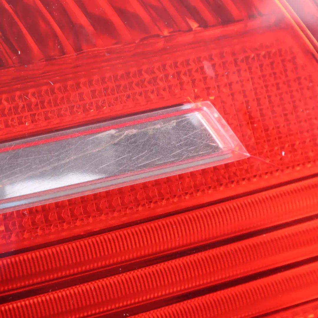 Feu Arrière BMW E93 Panneau Garniture Lampe Panneau Latéral Gauche pour à propos du numéro de pièce 7162301 Feu Arrière BMW E93 Panneau Garniture Lampe Panneau Latéral Gauche - SKU 7162301-2 - Numéro de pièce 7162301