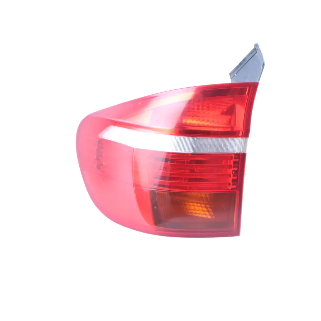 BMW X5 Series E70 Feu arriere dans le panneau lateral gauche - SKU 7200817 - Numéro de pièce 7200817