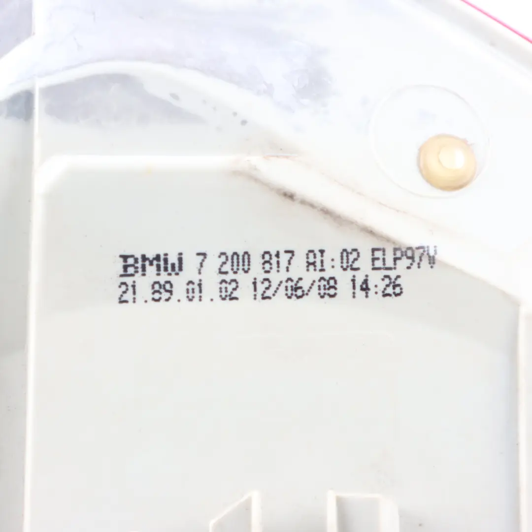Luz Trasera En El Panel Lateral Izquierdo para BMW E70 con número de pieza 7200817 BMW E70 Luz Trasera En El Panel Lateral Izquierdo - SKU 7200817 - Número de pieza 7200817