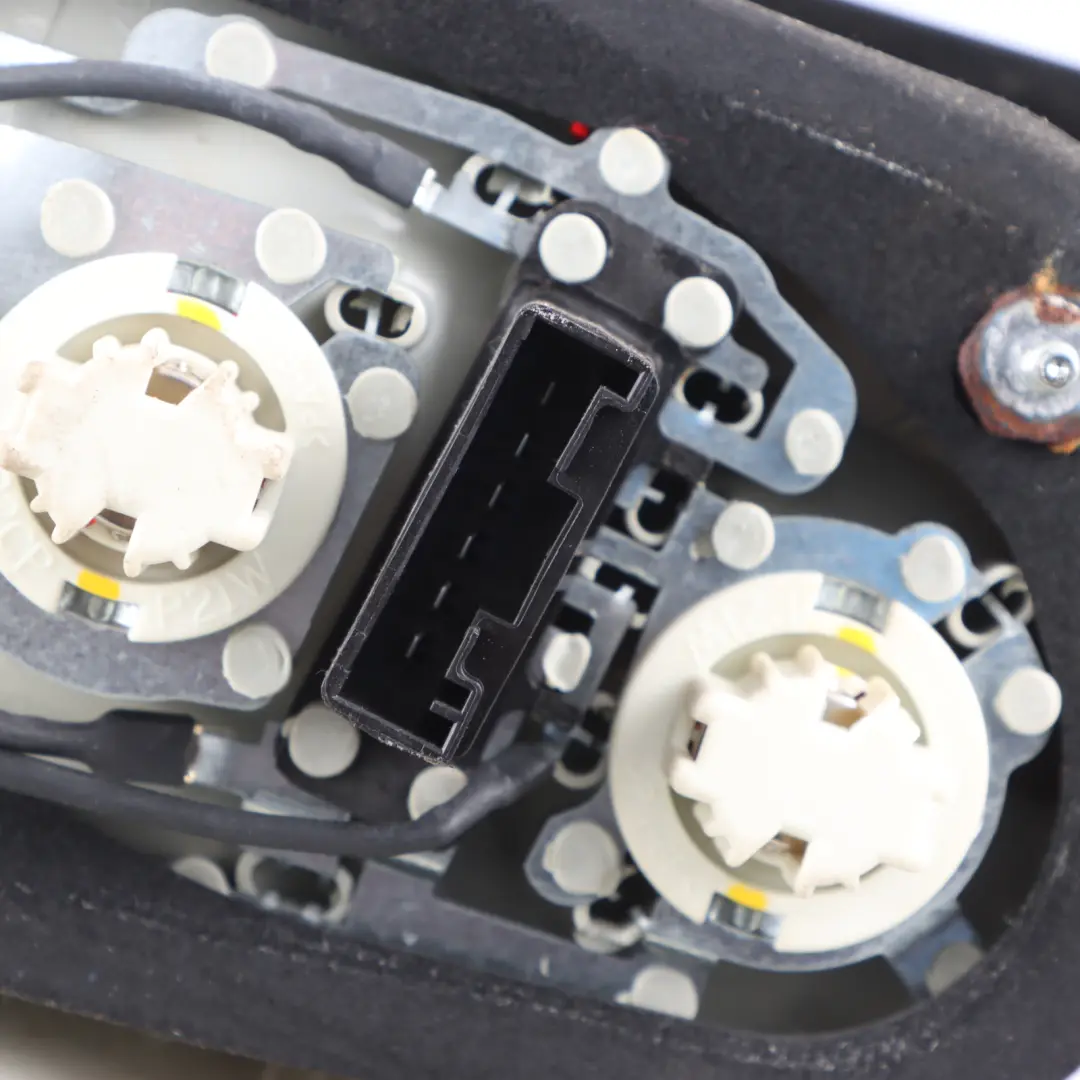 Rücklicht Lampe Trim In Der Seitenwand Hinten Rechts für BMW X5 Serie E70 mit Teilenummer 7200818 BMW X5 Serie E70 Rücklicht Lampe Trim In Der Seitenwand Hinten Rechts - SKU 7200818-1 - Teilenummer 7200818