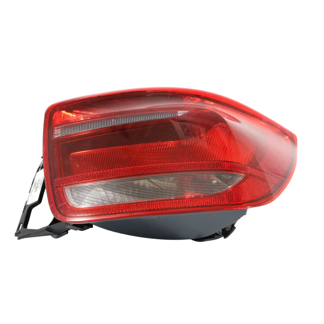 Piloto Trasero Blanco Intermitente Derecho TAIWAN para BMW F20 F21 con número de pieza 7270098 BMW F20 F21 Piloto Trasero Blanco Intermitente Derecho TAIWAN - SKU 7270098-1 - Número de pieza 7270098