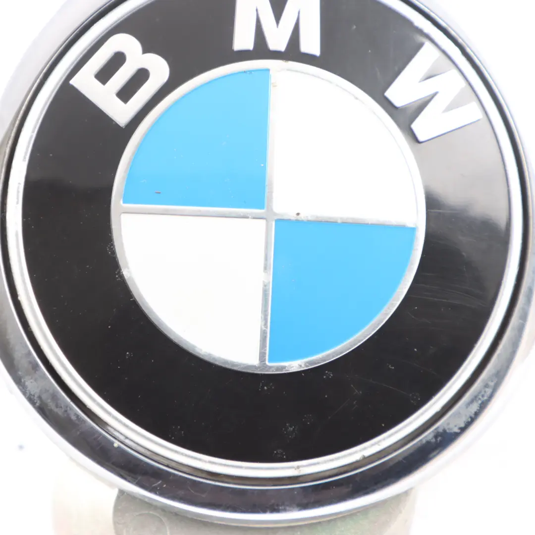 Emblem Button BMW F06 F12 F13 F31 Boot Handle Reversing Camera Housing to with Part number 7273659 Emblem Button BMW F06 F12 F13 F31 Boot Handle Reversing Camera Housing - SKU 7273659 - Part number 7273659