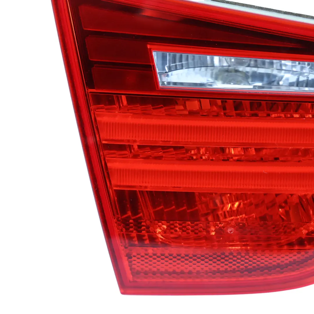BMW E91 LCI Touring Lampa Tylna Klapa Bagażnika Lewa - SKU 7289433-2 - Numer Części 7289433
