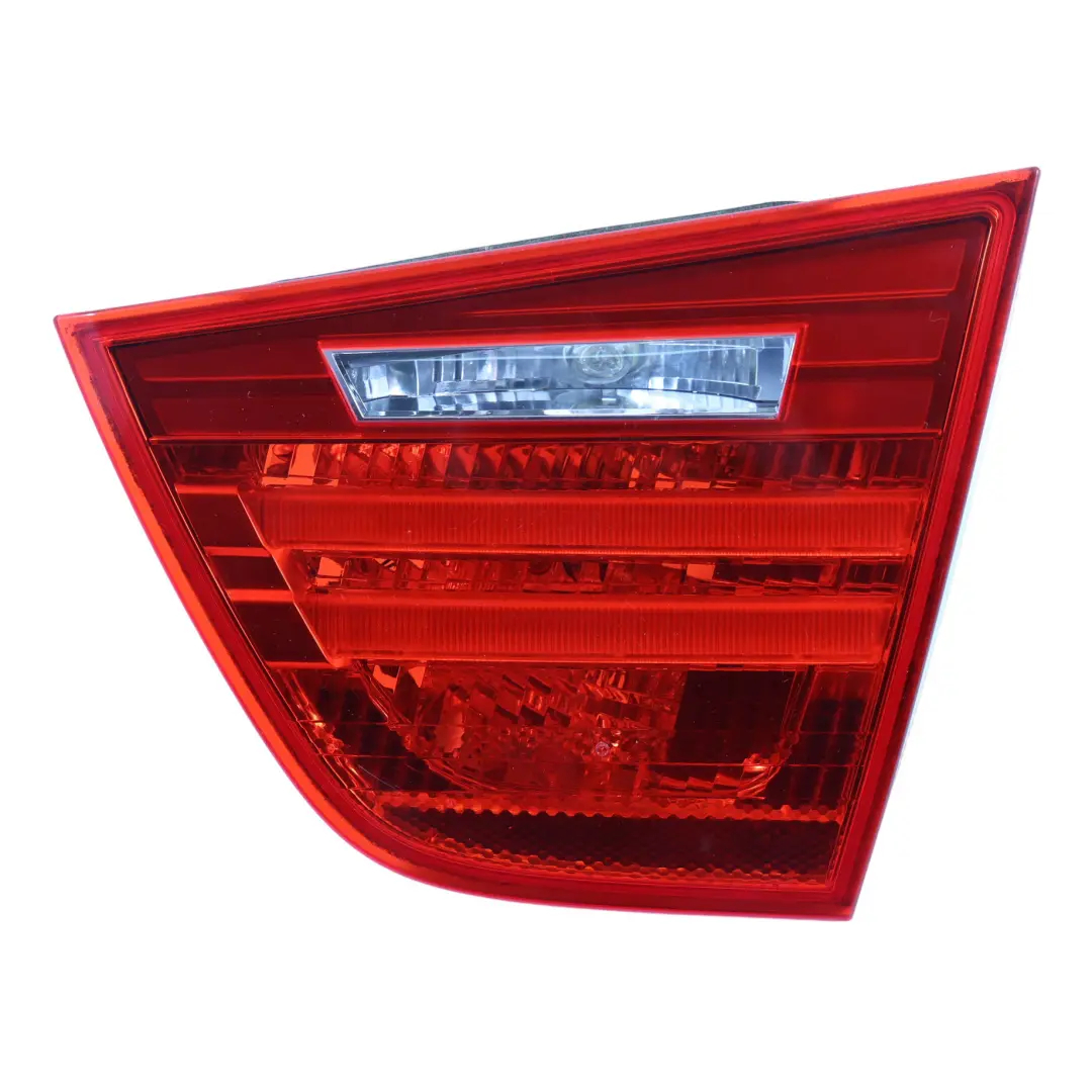 Lampa Tylna Klapa Bagażnika Prawa do BMW E91 LCI o numerze 7289434 BMW E91 LCI Lampa Tylna Klapa Bagażnika Prawa - SKU 7289434-1 - Numer Części 7289434