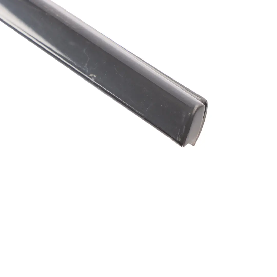 Moulure Extérieure De Porte Arrière Droite Finition Brillante pour BMW F06 à propos du numéro de pièce 7291916 BMW F06 Moulure Extérieure De Porte Arrière Droite Finition Brillante - SKU 7291916 - Numéro de pièce 7291916