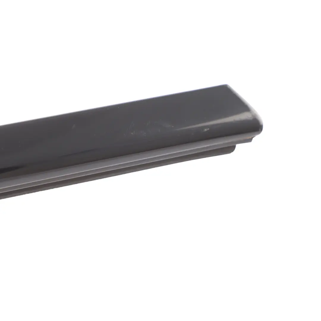 Moulure Extérieure De Porte Arrière Droite Finition Brillante pour BMW F06 à propos du numéro de pièce 7291916 BMW F06 Moulure Extérieure De Porte Arrière Droite Finition Brillante - SKU 7291916 - Numéro de pièce 7291916