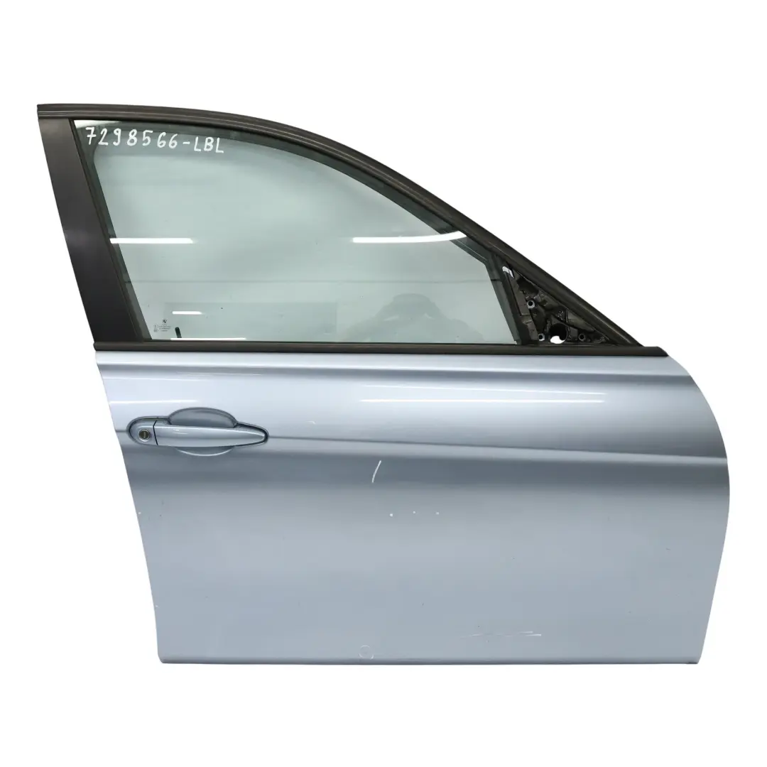 Tür Vorne Rechts BMW F30 F31 Liquid Blue Blau Metallic - B40 für mit Teilenummer 7298566 Tür Vorne Rechts BMW F30 F31 Liquid Blue Blau Metallic - B40 - SKU 7298566-LBL - Teilenummer 7298566