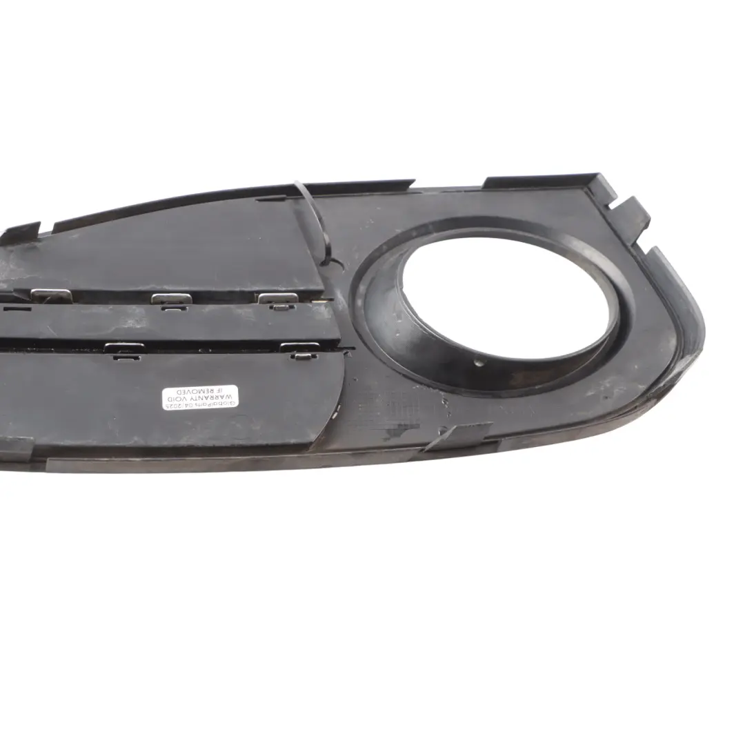 Bumper Fog Grille BMW F32 F33 F36 Luxury Line Trim Panel Right O/S 7309624 to with Part number 7309622 Bumper Fog Grille BMW F32 F33 F36 Luxury Line Trim Panel Right O/S 7309624 - SKU 7309622 - Part number 7309622