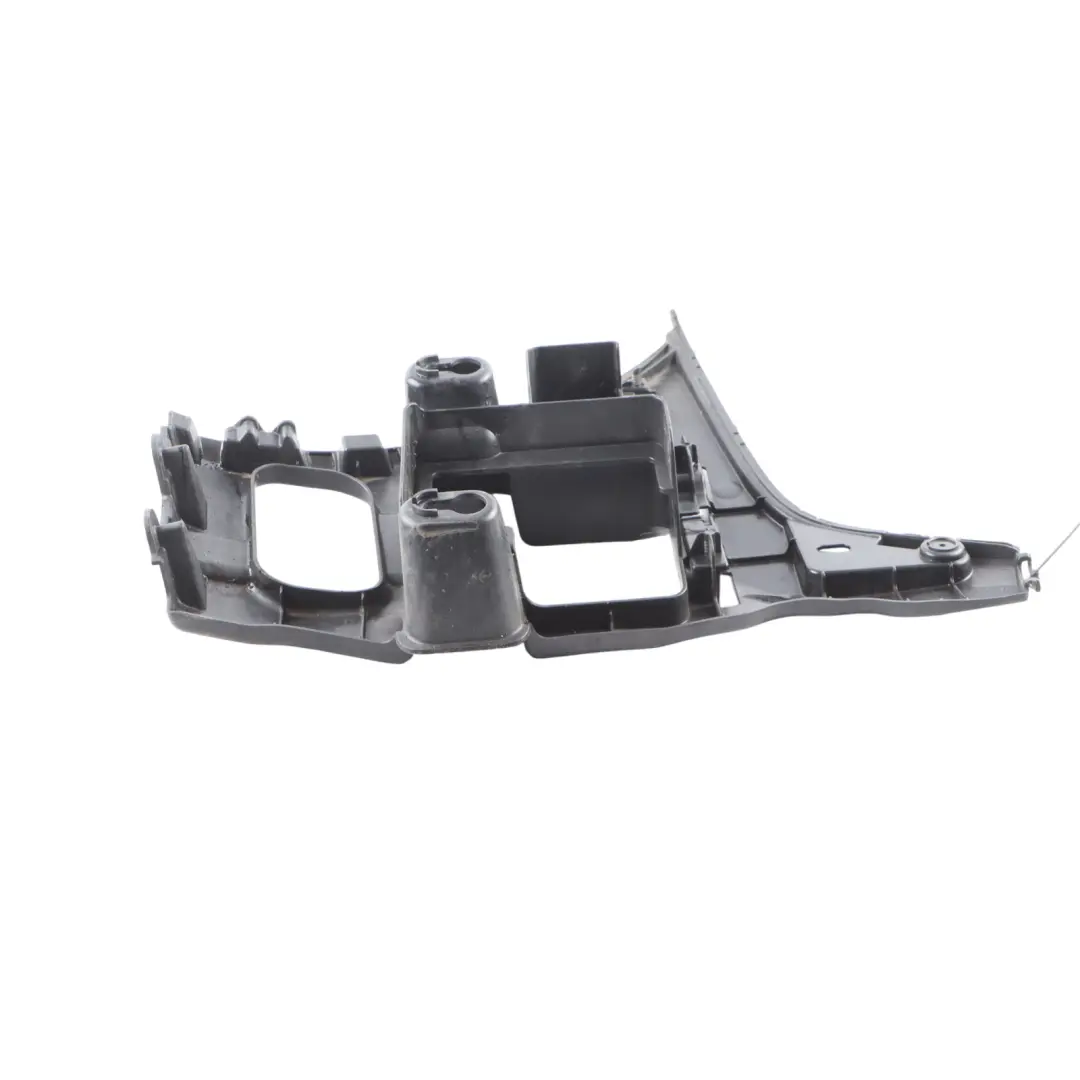 Ślizg Mocowanie Uchwyt Zderzaka Boczny Prawy Tył do BMW F46 o numerze 7318754 BMW F46 Ślizg Mocowanie Uchwyt Zderzaka Boczny Prawy Tył - SKU 7318754 - Numer Części 7318754