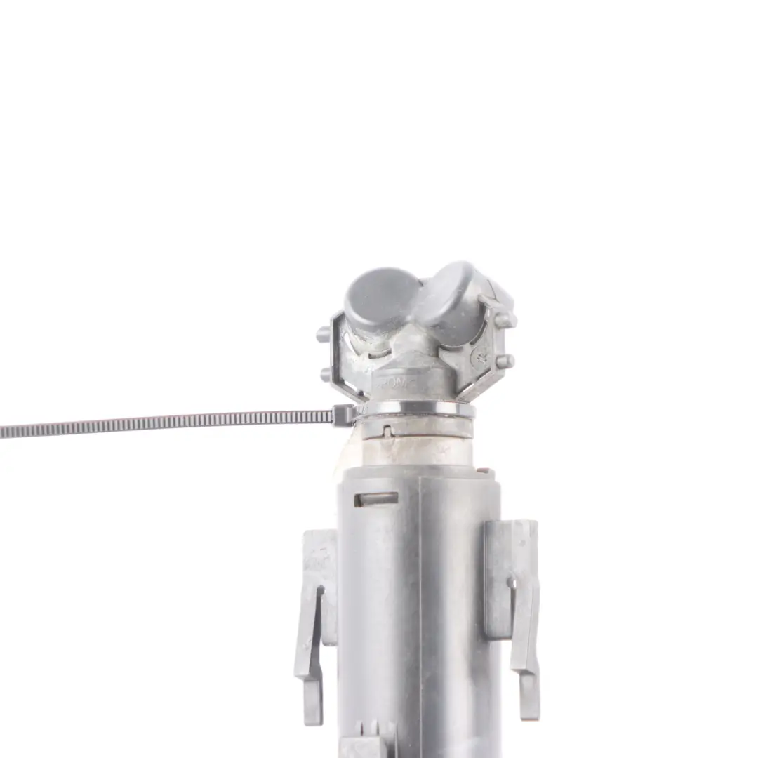 Front Lamp Headlight Washer Jet Spray Nozzle Right O/S to BMW E84 with Part number 7321892 BMW E84 Front Lamp Headlight Washer Jet Spray Nozzle Right O/S - SKU 7321892 - Part number 7321892