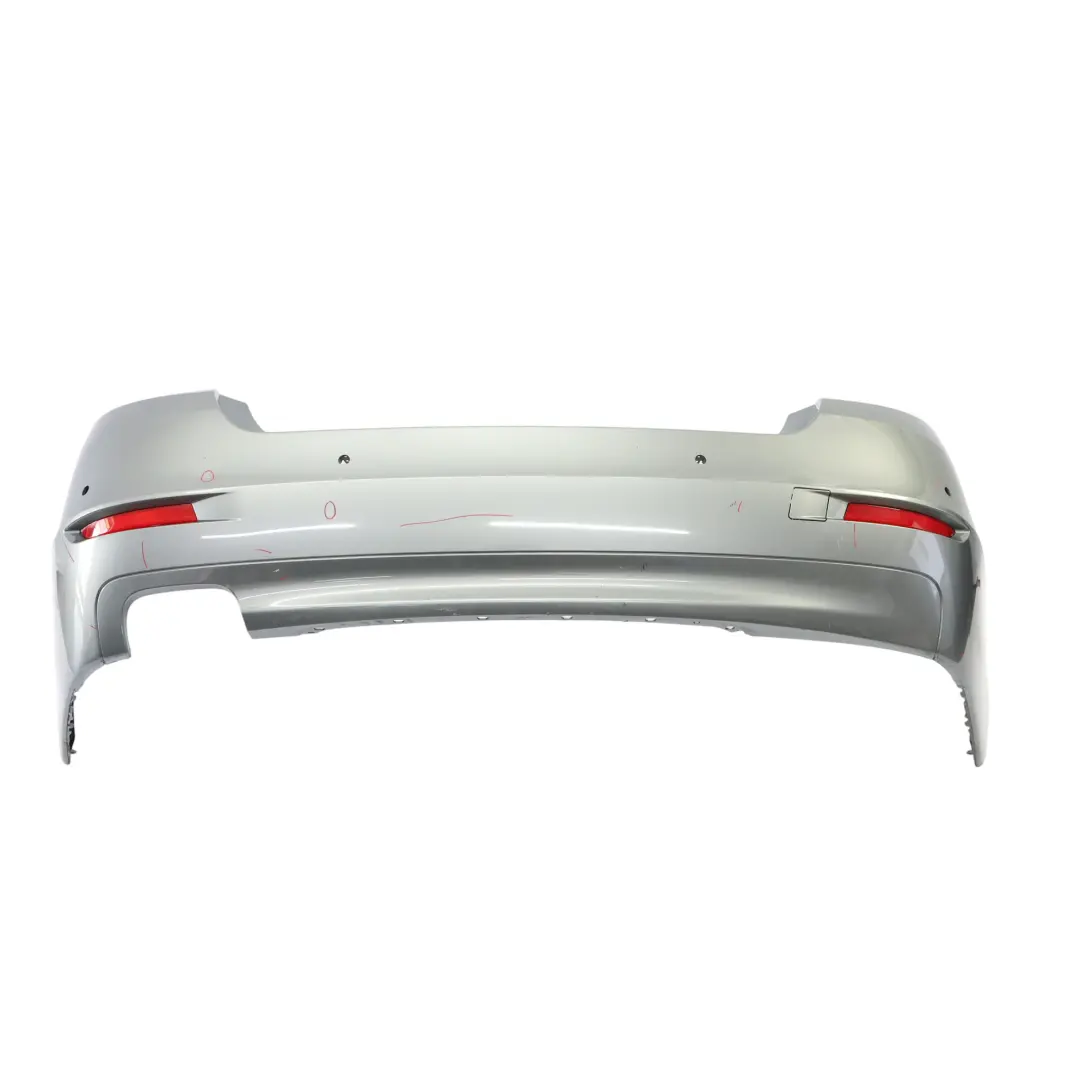 Tylny Zderzak PDC Spacegrau Szary Metalik - A52 do BMW F10 LCI o numerze 7332764 BMW F10 LCI Tylny Zderzak PDC Spacegrau Szary Metalik - A52 - SKU 7332764-SCG - Numer Części 7332764