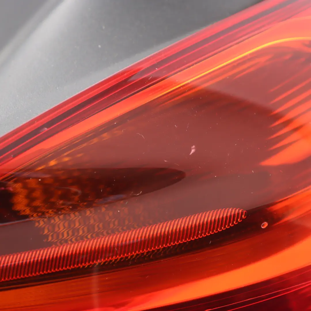 Feu arrière Panneau latéral droit pour BMW F20 F21 LCI à propos du numéro de pièce 7359018 BMW F20 F21 LCI Feu arrière Panneau latéral droit - SKU 7359018-1 - Numéro de pièce 7359018