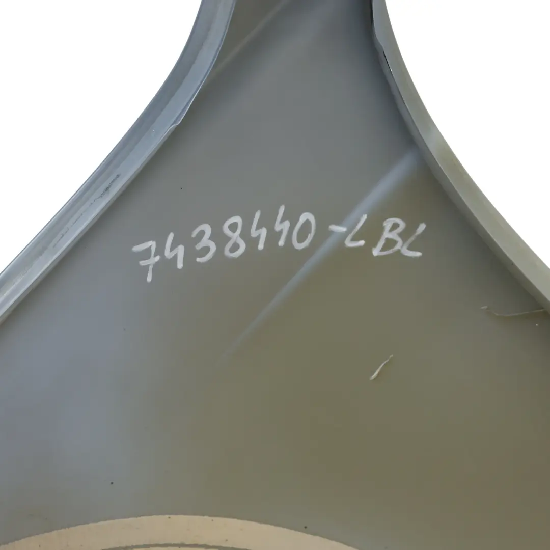 Błotnik Przedni Prawy Liquid Blue Niebieski Metalik - B40 do BMW F30 F31 o numerze 7438440 BMW F30 F31 Błotnik Przedni Prawy Liquid Blue Niebieski Metalik - B40 - SKU 7438440-LBL - Numer Części 7438440