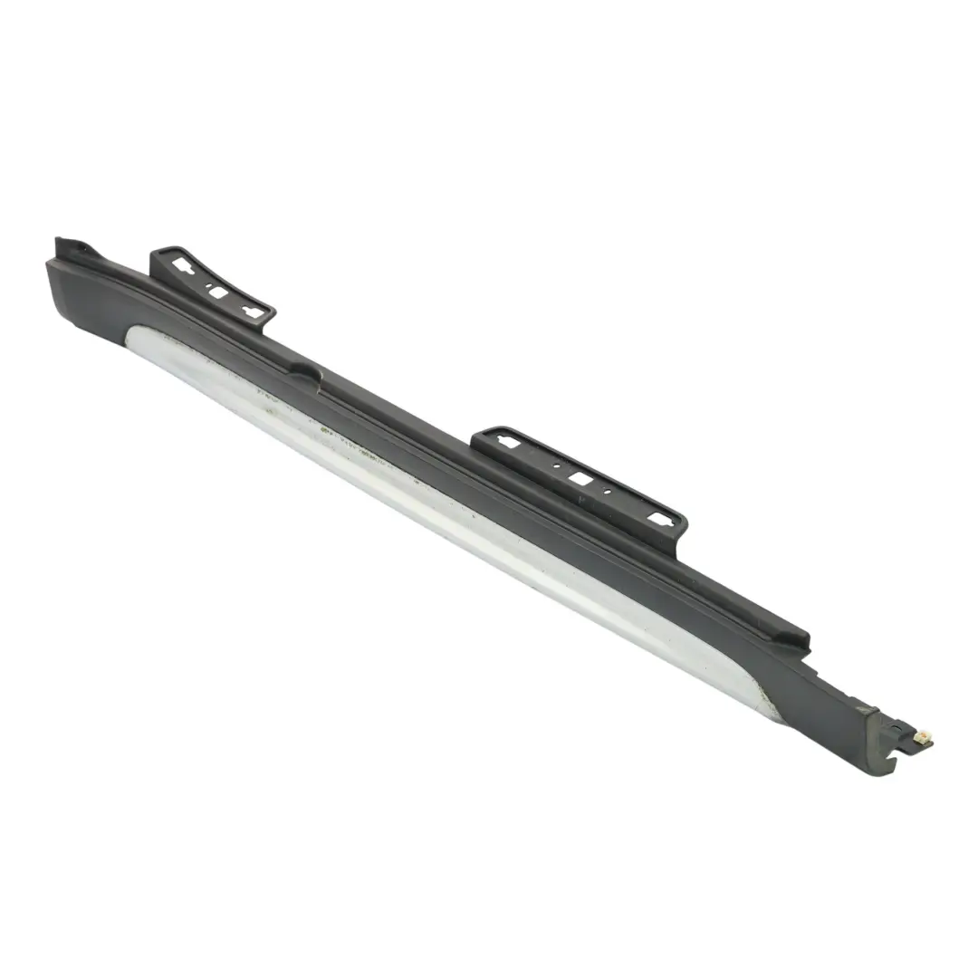 Faldón Lateral Mini Countryman F60 Derecho Umbral Puerta Plata ALL4 para con número de pieza 7467696 Faldón Lateral Mini Countryman F60 Derecho Umbral Puerta Plata ALL4 - SKU 7467696-3 - Número de pieza 7467696