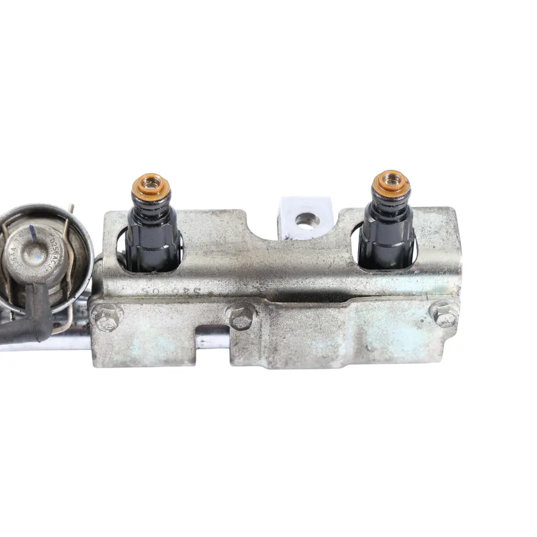 MINI Cooper One R50 R53 1.6 Benzina Tubo Iniezione Fuel Rail - SKU 7550165 - Numero di parte 7550165