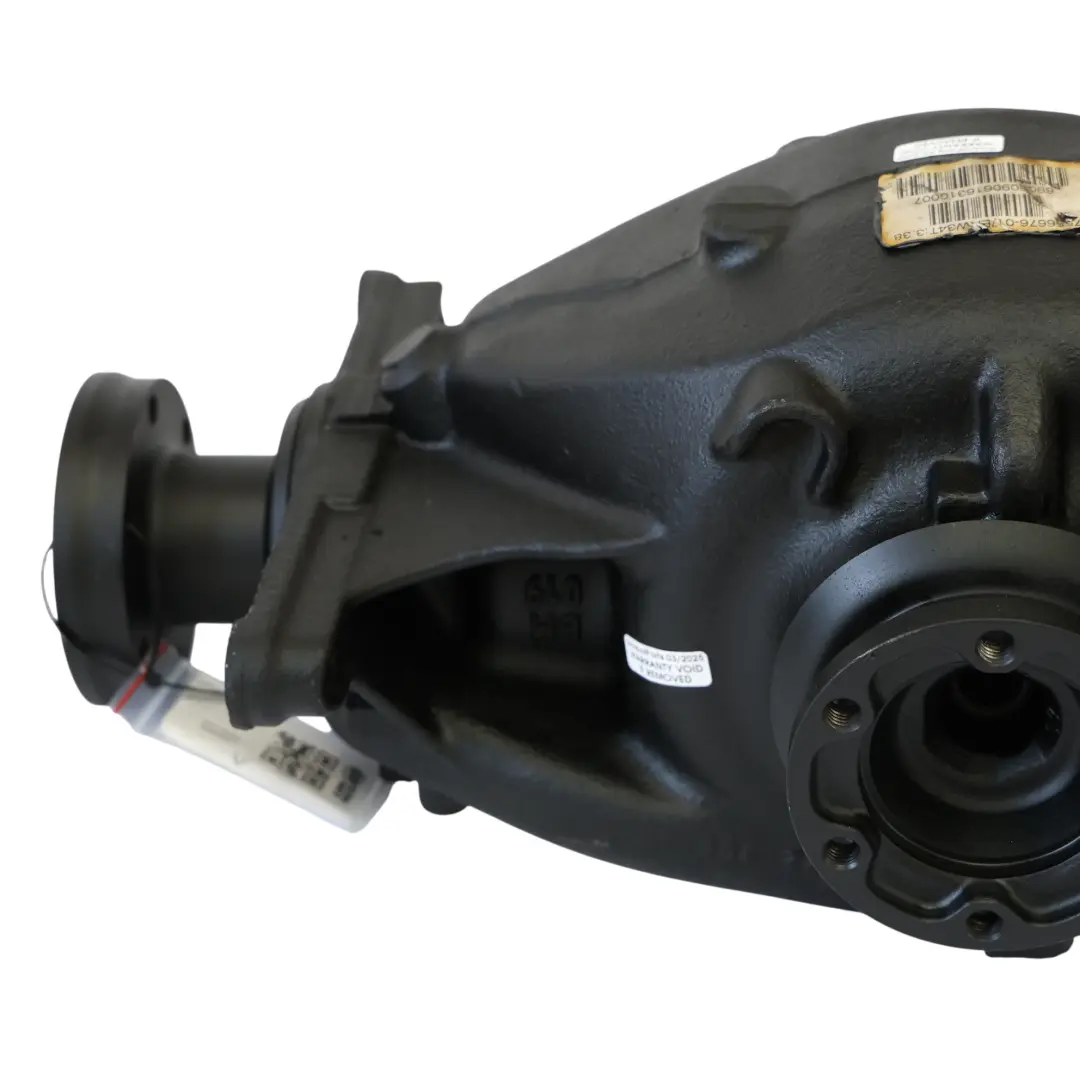 BMW E60 E61 525i N52 Rear Differential Diff 3,38 Ratio 7556676 - SKU 7560599 - Part number 7560599