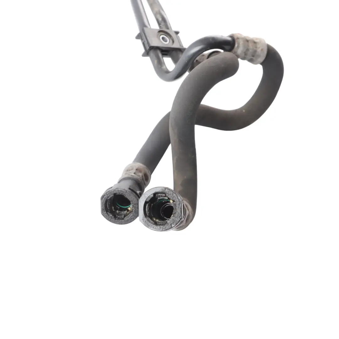 Oil Cooling Line BMW E82 E88 E90 E91 E92 E93 Hose Pipe Outlet to with Part number 7577638 Oil Cooling Line BMW E82 E88 E90 E91 E92 E93 Hose Pipe Outlet - SKU 7577638-1 - Part number 7577638