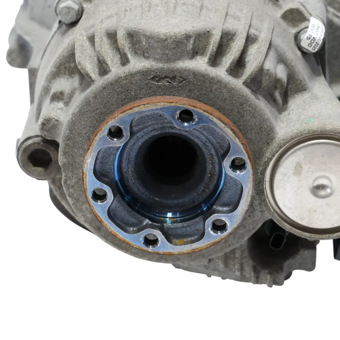 Dyfer Dyferencjał Most Tył 3,15 do BMW F15 F16 E71 o numerze 7595261 BMW F15 F16 E71 Dyfer Dyferencjał Most Tył 3,15 - SKU 7595261 - Numer Części 7595261