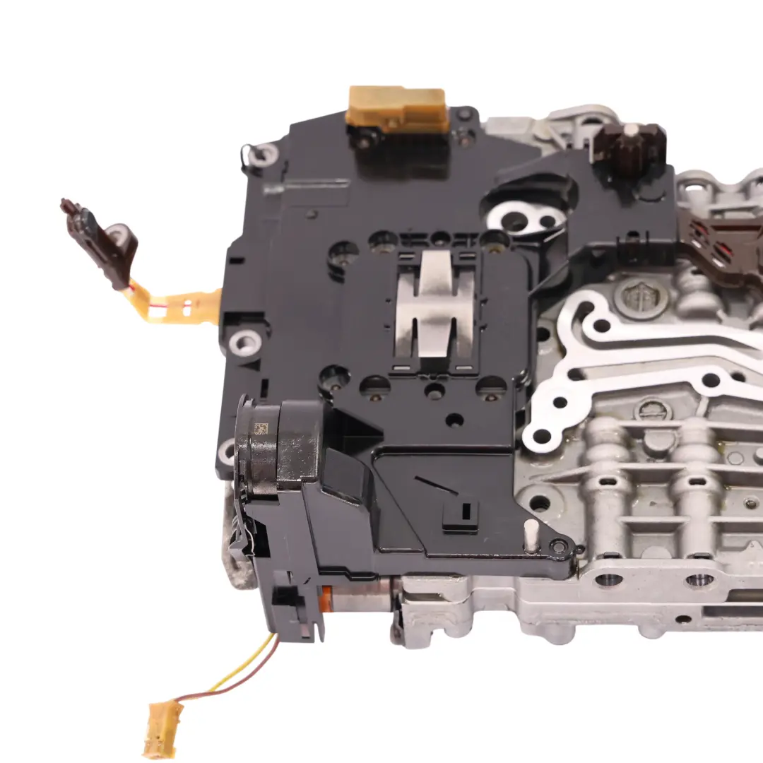 Gearbox Mechatronic Control Unit GA8HP45Z to BMW X1 E84 Automatic with Part number 7647850 BMW X1 E84 Automatic Gearbox Mechatronic Control Unit GA8HP45Z - SKU 7647850 - Part number 7647850