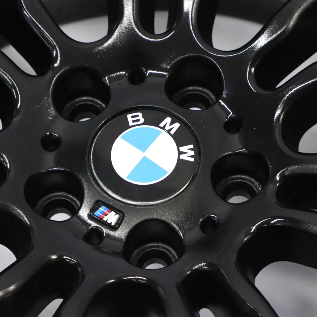 Cerchio posteriore lega nera 19" ET:47 8,5J M Star Spoke 403 per BMW F30 F32 con numero di parte 7845883 BMW F30 F32 Cerchio posteriore lega nera 19" ET:47 8,5J M Star Spoke 403 - SKU 7845883-3 - Numero di parte 7845883