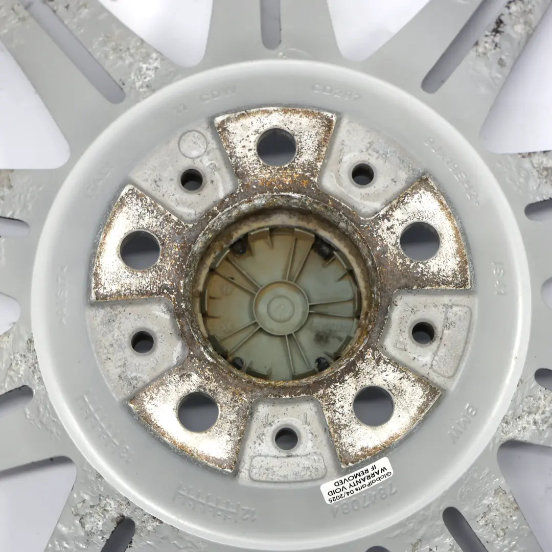 llanta De aleacion De plata 19 "M De doble radio 225 ET:41 9J para BMW E84 con número de pieza 7847084 BMW E84 llanta De aleacion De plata 19 "M De doble radio 225 ET:41 9J - SKU 7847084-1 - Número de pieza 7847084