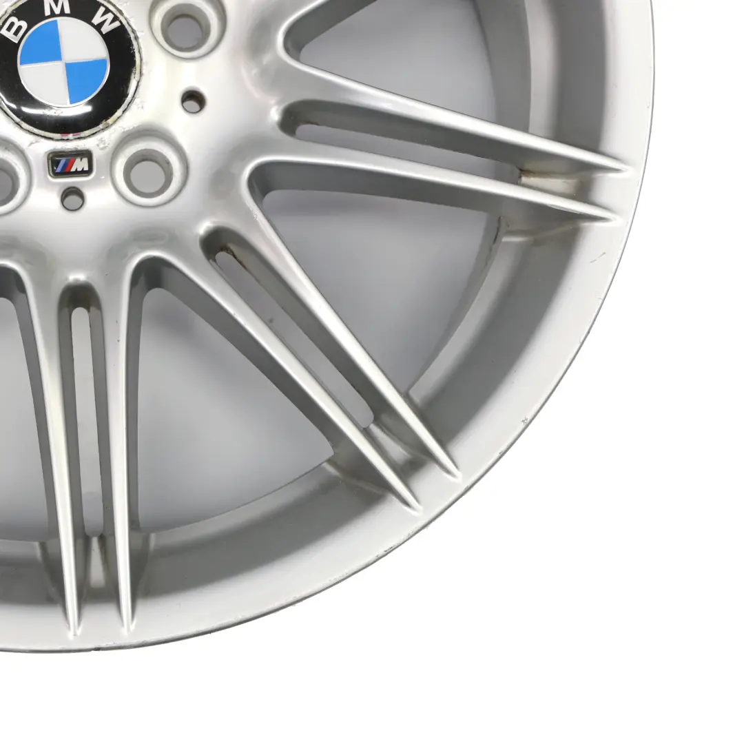 llanta De aleacion De plata 19 "M De doble radio 225 ET:41 9J para BMW E84 con número de pieza 7847084 BMW E84 llanta De aleacion De plata 19 "M De doble radio 225 ET:41 9J - SKU 7847084-1 - Número de pieza 7847084