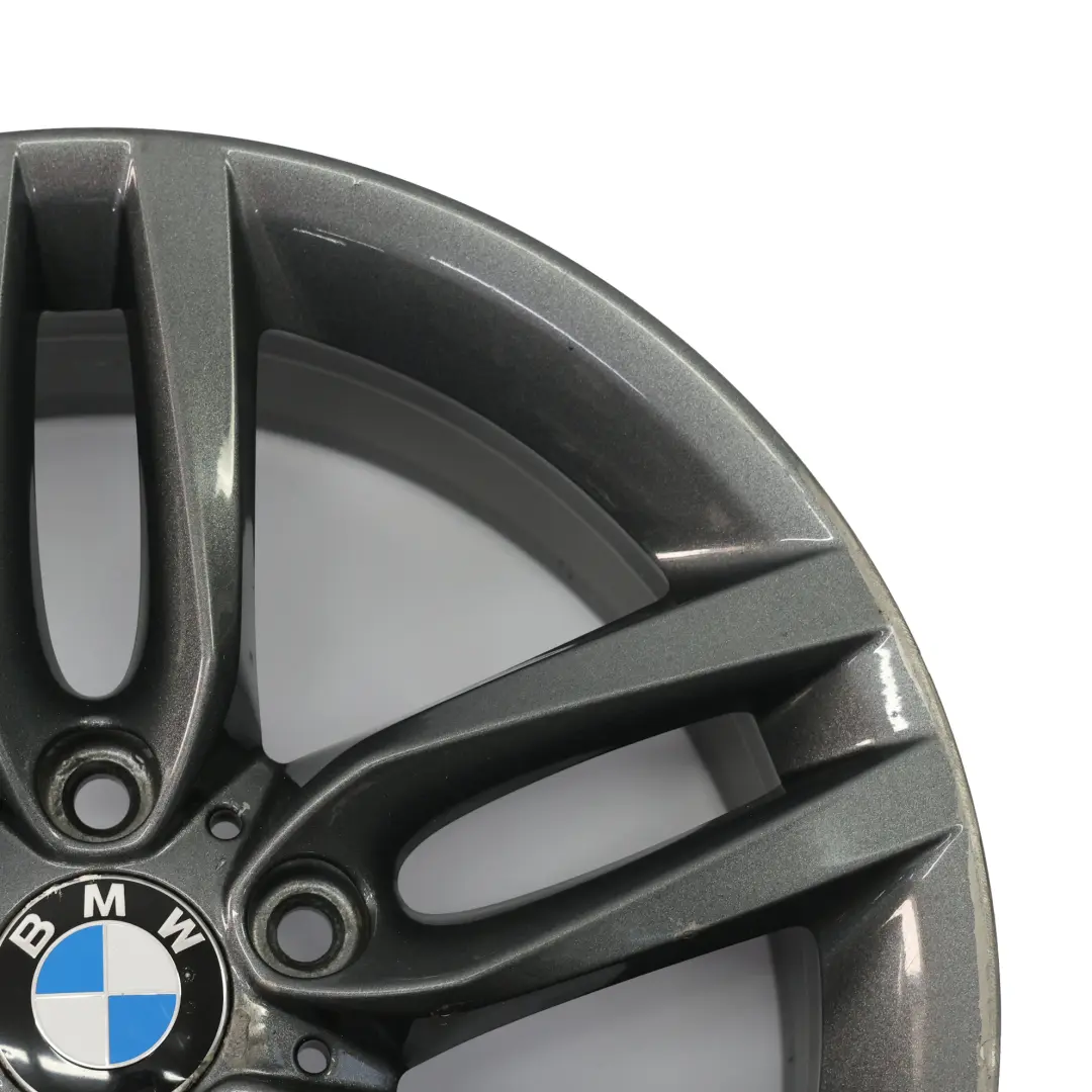 Ferric Grau Leicht metall felge hinten 18" 8J ET:52 M Doppelspeiche 461 für BMW F20 mit Teilenummer 7852490 BMW F20 Ferric Grau Leicht metall felge hinten 18" 8J ET:52 M Doppelspeiche 461 - SKU 7852490-2 - Teilenummer 7852490