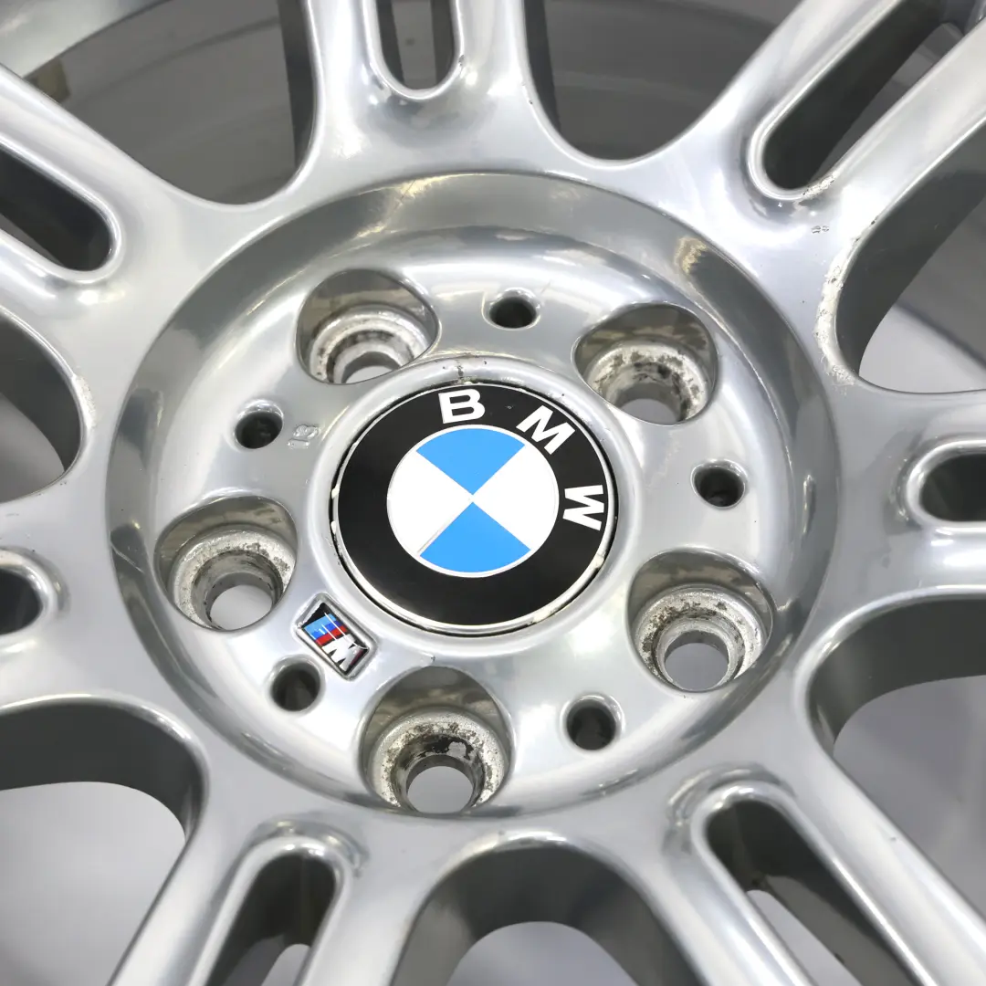 Cerchio Posterior Lega 17" 8,5J ET:37 M Doppie Razze 194 per BMW E90 E91 E92 con numero di parte 8036936 BMW E90 E91 E92 Cerchio Posterior Lega 17" 8,5J ET:37 M Doppie Razze 194 - SKU 8036936-11 - Numero di parte 8036936