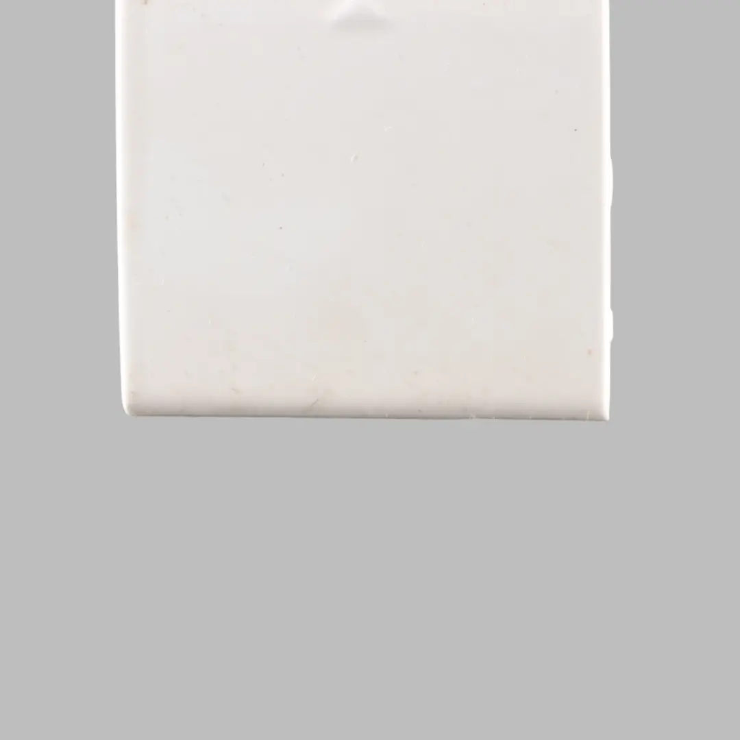 BMW F10 Paraurti Posteriore Copertura Occhio Traino Trim Alpinweiss Bianco - 300 - SKU 8048592-AW - Numero di parte 8048592