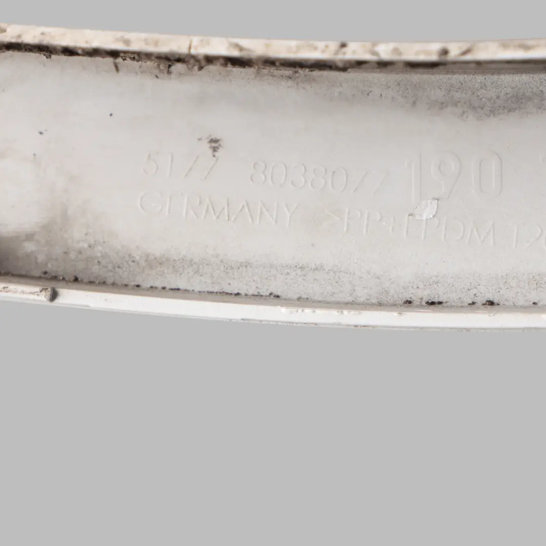 Garniture De Passage De Roue Avant Gauche Alpinweiss 3, Blanc - 300 pour BMW X1 E84 à propos du numéro de pièce 8049939 BMW X1 E84 Garniture De Passage De Roue Avant Gauche Alpinweiss 3, Blanc - 300 - SKU 8049939-AW - Numéro de pièce 8049939