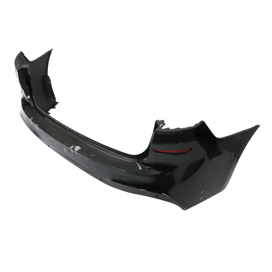Zderzak Tylny Panel M-Pakiet PDC Black Sapphire Czarny Metalik 475 do BMW F46 o numerze 8067062 BMW F46 Zderzak Tylny Panel M-Pakiet PDC Black Sapphire Czarny Metalik 475 - SKU 8067062-BS - Numer Części 8067062