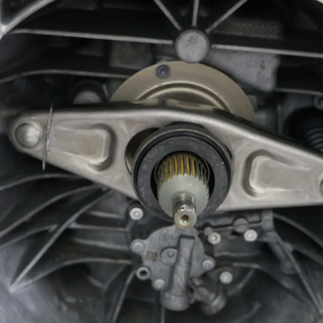 BMW F30 F31 LCI 320Ix B48 Manualna Skrzynia Biegów GS6X45BZ - HBE - SKU 8609425 - Numer Części 8609425