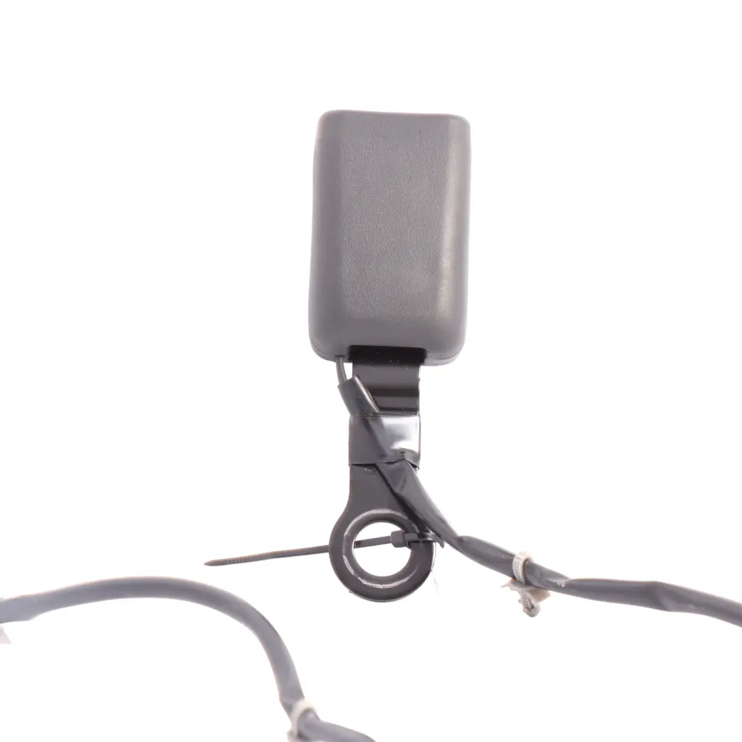 Mercedes W470 Nissan Navara Rear Seat Belt Buckle Catch Right O/S 868425XA0A - SKU A4708604300 - Part number A4708604300