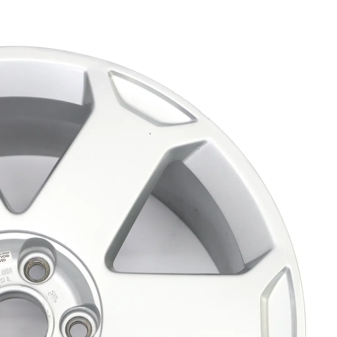 Silberne Leichtmetallfelge Alufelge 18" ET:45 8J für Audi A4 B7 8E mit Teilenummer 8E0601025L Audi A4 B7 8E Silberne Leichtmetallfelge Alufelge 18" ET:45 8J - SKU 8E0601025L-1 - Teilenummer 8E0601025L