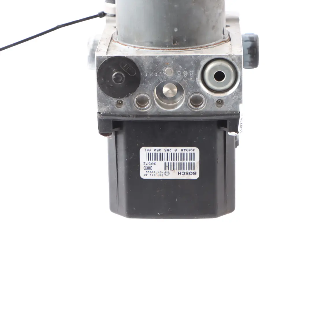 Audi A4 B6 1.9 TDI ABS Pump Hydraulic Brake Pump Control Module - SKU 8E0614517L - Part number 8E0614517L