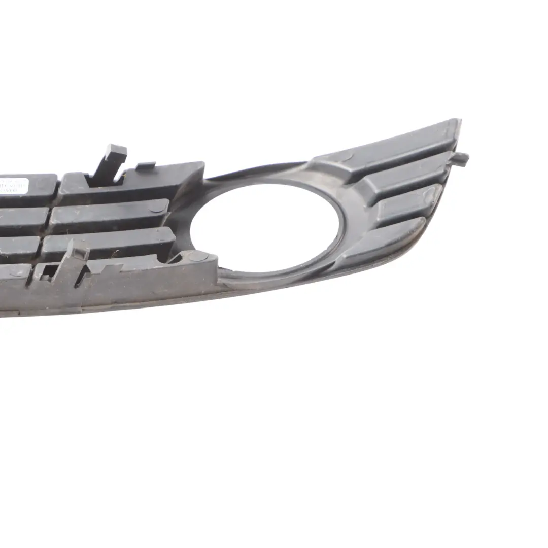 Front Bumper Cover Right O/S Grid Grille Bracket Mount to Audi A4 B6 with Part number 8E0807682A Audi A4 B6 Front Bumper Cover Right O/S Grid Grille Bracket Mount - SKU 8E0807682A - Part number 8E0807682A