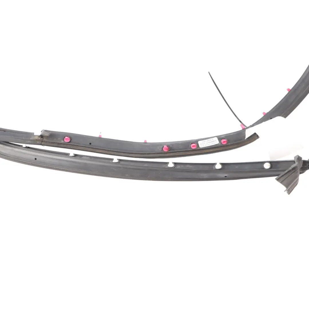 Door Seal Frame Gasket Front Right O/S to Audi A4 B6 B7 Avant with Part number 8E0837912M Audi A4 B6 B7 Avant Door Seal Frame Gasket Front Right O/S - SKU 8E0837912M - Part number 8E0837912M