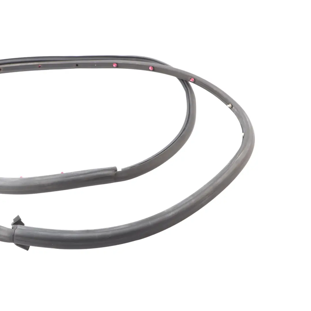 Door Seal Frame Gasket Front Right O/S to Audi A4 B6 B7 Avant with Part number 8E0837912M Audi A4 B6 B7 Avant Door Seal Frame Gasket Front Right O/S - SKU 8E0837912M - Part number 8E0837912M