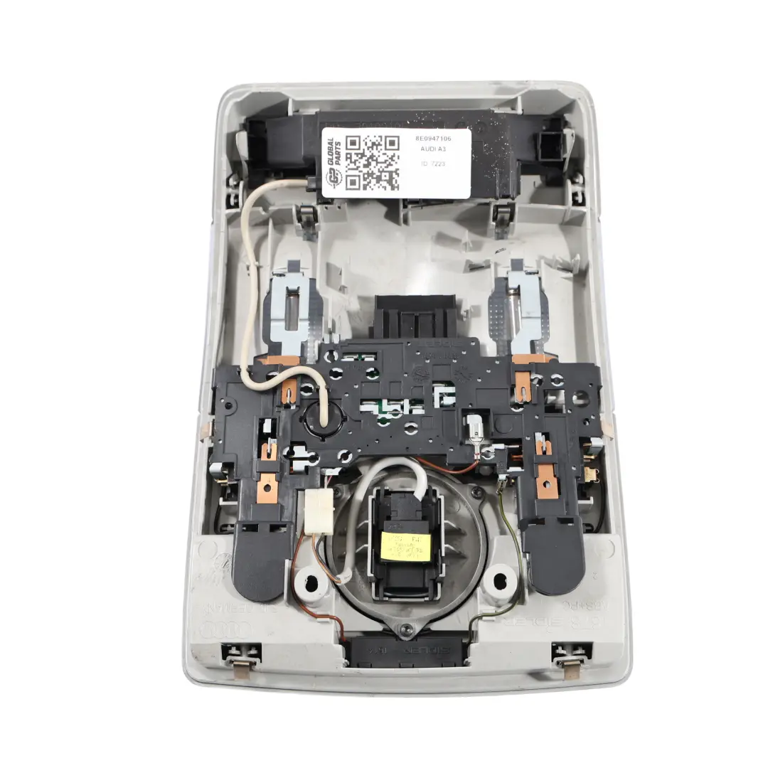 Audi A3 8P Panneau De Commutation Pour Lampe Intérieure De Toit Avant - SKU 8E0947106 - Numéro de pièce 8E0947106