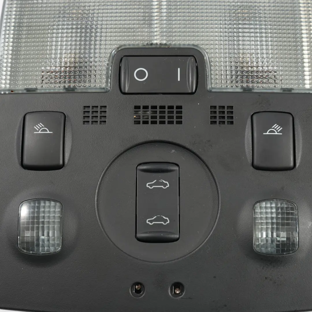 Vorne Dachleuchte Innenbeleuchtung Leselampe Schalterleiste für Audi A3 8P mit Teilenummer 8E0947106 Audi A3 8P Vorne Dachleuchte Innenbeleuchtung Leselampe Schalterleiste - SKU 8E0947106 - Teilenummer 8E0947106