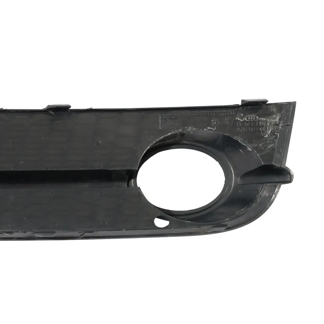 Audi TT 8J Kratka Ramka Osłona Zderzaka Lewy Przód - SKU 8J0807682 - Numer Części 8J0807682