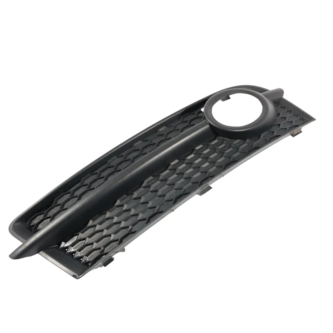 Audi TT 8J Rejila Delantero Cubierta Luz Antiniebla Moldura Derecha - SKU 8J0807682 - Número de pieza 8J0807682