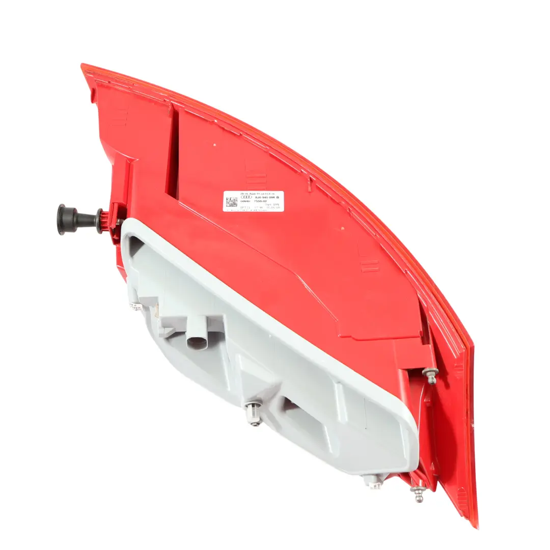 Luz Trasera Derecha Tapa Maletero Tailgate para Audi TT 8J con número de pieza 8J0945096B Audi TT 8J Luz Trasera Derecha Tapa Maletero Tailgate - SKU 8J0945096B-1 - Número de pieza 8J0945096B