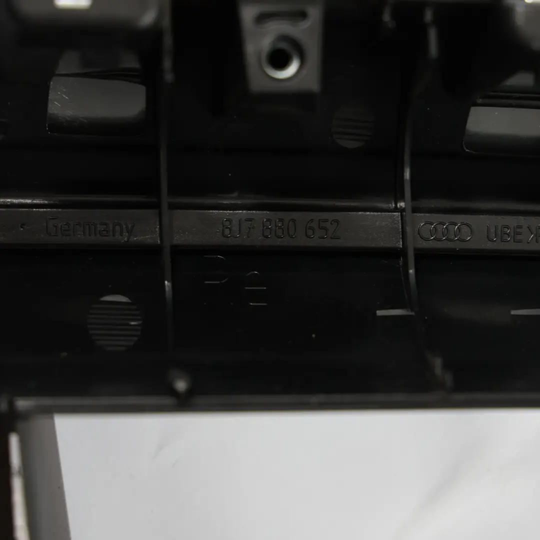Audi TT 8J Cubre Asiento Delantero Apoyacabezas Barra Derecha Cromo 8J7880652 - SKU 8J7880086A - Número de pieza 8J7880086A